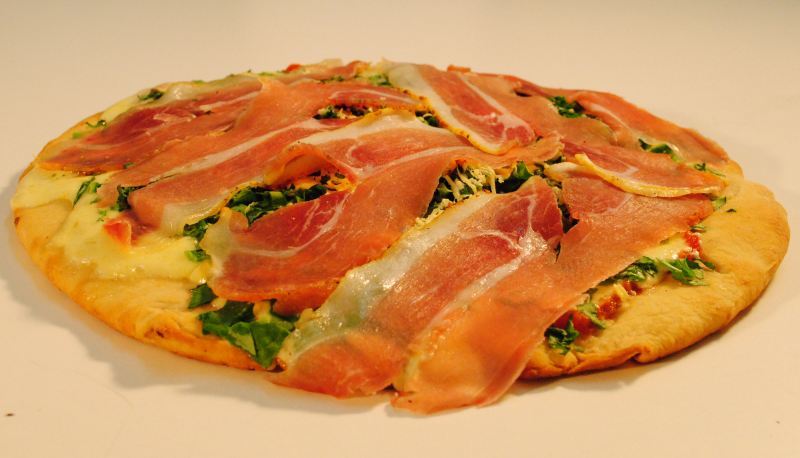 Rúcula con jamón crudo