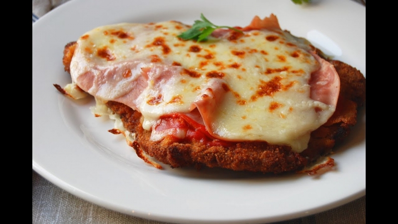 Milanesa de carne a la napolitana